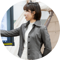 個性やライフスタイルに応じ、長期的なキャリア形成と柔軟な働き方を支援します。主体的に仕事に向き合い、自己実現できる環境が整っています。