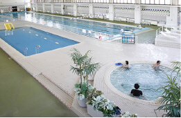 ジャグジー付屋内プール（25ｍ・50ｍ・子供用）
